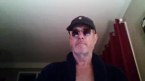 Snapshot of jerflor chatting on 01-18-26, 05:06 jerflor online show from 01-18-26, 05:06