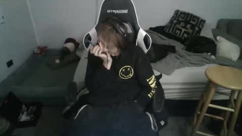 jerimiahslhong online show from 11-19-25, 02:33