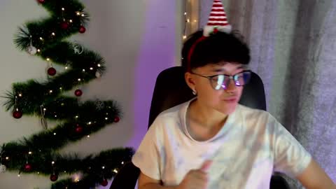 Snapshot of jero_harper1 chatting on 12-08-24, 12:29 jero harper1 online show from 12-08-24, 12:29