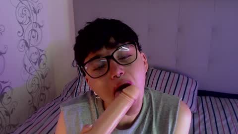 Snapshot of jero_harper1 chatting on 12-11-24, 10:27 jero harper1 online show from 12-11-24, 10:27