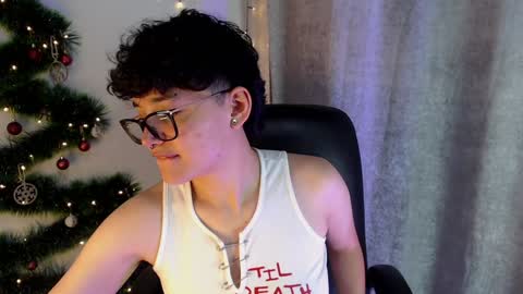 Snapshot of jero_harper1 chatting on 12-17-24, 07:15 jero harper1 online show from 12-17-24, 07:15