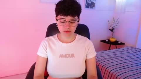 Snapshot of jero_harper1 chatting on 09-19-25, 02:51 jero harper1 online show from 09-19-25, 02:51