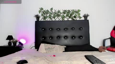 Jeronimo online show from 03-26-26, 03:45