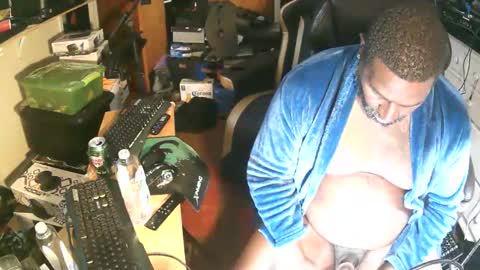 Snapshot of jerry0827 chatting on 11-07-25, 01:27 jerry johnson online show from 11-07-25, 01:27