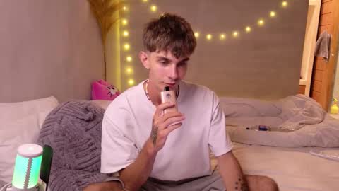 Snapshot of jerry_lucky chatting on 03-26-26, 06:46 Jerry online show from 03-26-26, 06:46