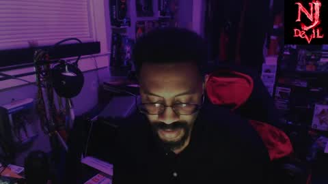 Snapshot of jerzey2k2 chatting on 05-08-26, 02:17 Jerzey2k2 aka the Alpha online show from 05-08-26, 02:17