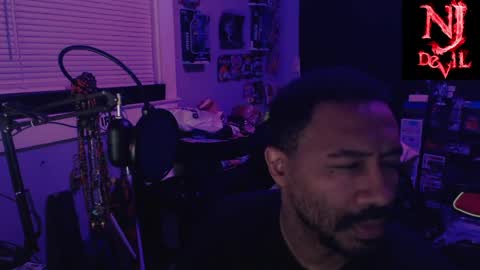 Snapshot of jerzey2k2 chatting on 06-07-26, 02:27 Jerzey2k2 aka the Alpha online show from 06-07-26, 02:27