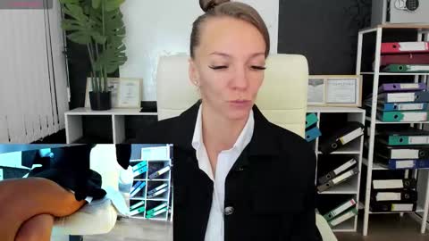 Snapshot of jesica_moon_peachy chatting on 09-19-25, 01:29 jesica_moon_peachy online show from 09-19-25, 01:29