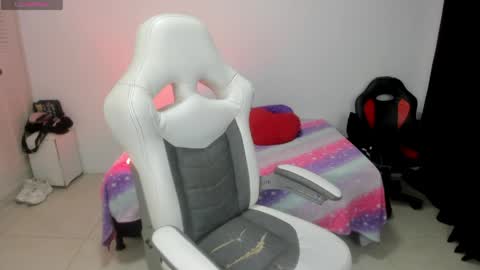 Snapshot of jesiclark chatting on 05-17-26, 04:32 sofi online show from 05-17-26, 04:32