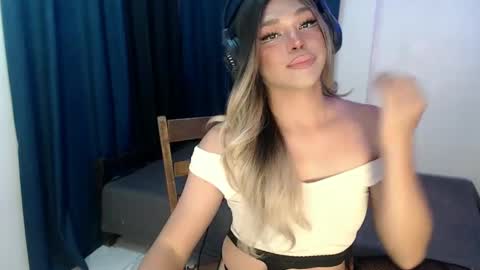 Snapshot of jesie_hot69 chatting on 02-10-25, 06:35 jesie_hot69 online show from 02-10-25, 06:35