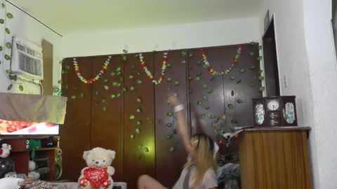 Jessica online show from 01-15-26, 06:44