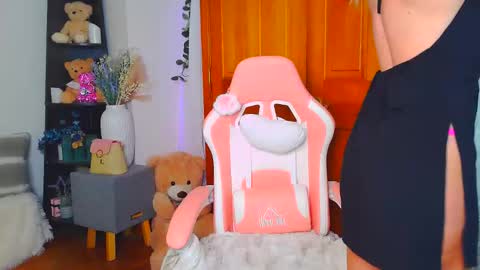Snapshot of jessabelle_diamond chatting on 06-10-26, 01:32 Jessabelle Diamond online show from 06-10-26, 01:32