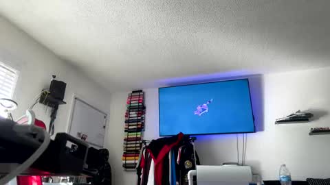 Hungjessy online show from 01-13-25, 05:02