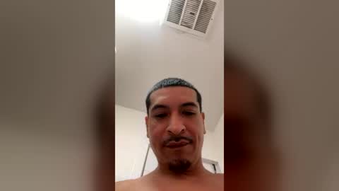 Snapshot of jesselopezcali chatting on 08-05-26, 03:09 Hungjessy online show from 08-05-26, 03:09
