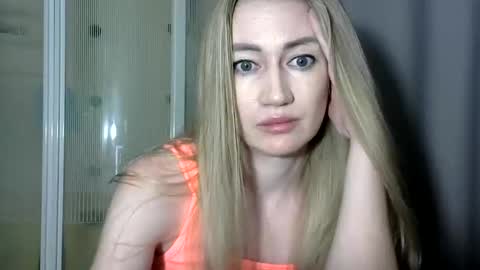 JessFox1 online show from 12-19-24, 12:02