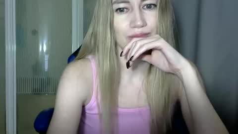 JessFox1 online show from 12-31-24, 01:04