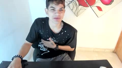 jesshot_bigcock online show from 05-19-26, 04:41