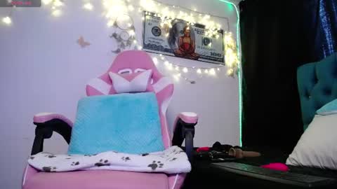 Snapshot of jessi1986_ chatting on 07-12-26, 04:53 Jessie online show from 07-12-26, 04:53