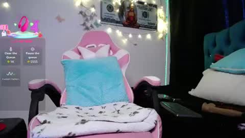 Snapshot of jessi1986_ chatting on 07-24-26, 09:24 Jessie online show from 07-24-26, 09:24