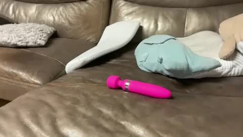 jessica8707 online show from 12-04-25, 12:03