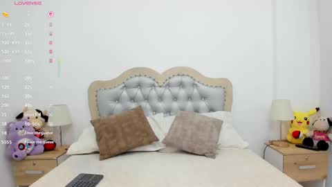 jessica  cortes online show from 10-15-25, 03:50