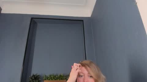 Snapshot of jessica_foxie chatting on 11-15-25, 11:07 Jessica online show from 11-15-25, 11:07