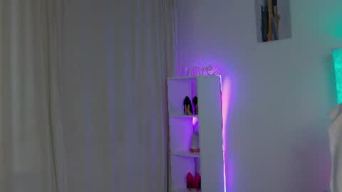 Snapshot of jessica_rays chatting on 06-19-26, 05:56 Jessica online show from 06-19-26, 05:56
