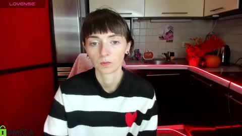 jessicaforris online show from 11-26-25, 08:04