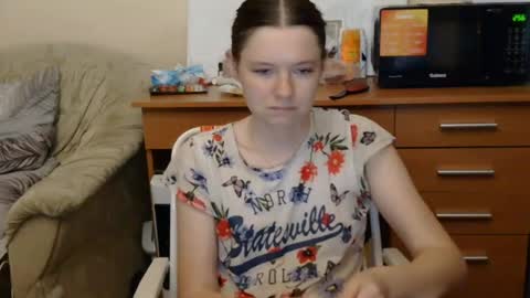 Snapshot of jessicaholland1 chatting on 07-10-26, 06:21 jessicaholland1 online show from 07-10-26, 06:21