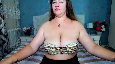 single mommy online show from 06-23-26, 08:51