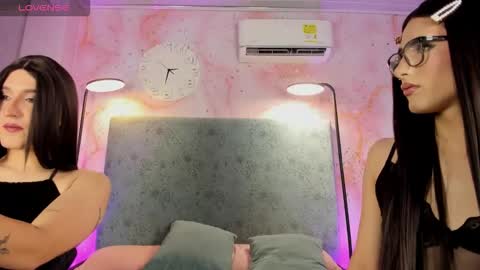 JESSI AND NAOMI online show from 01-07-26, 12:24