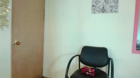 Snapshot of jessicarabbit4 chatting on 11-13-25, 09:25 jessicarabbit4 online show from 11-13-25, 09:25