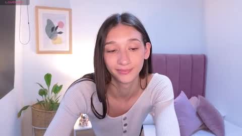 Snapshot of jessie__02 chatting on 12-19-24, 07:51 Jess online show from 12-19-24, 07:51