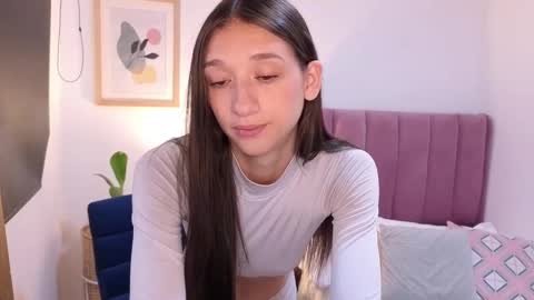 Snapshot of jessie__02 chatting on 12-30-24, 02:51 Jess online show from 12-30-24, 02:51