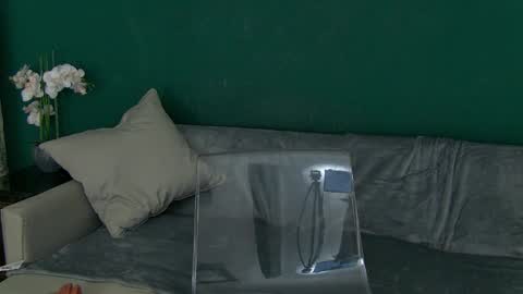 Snapshot of jessie_sinn chatting on 02-25-26, 04:05 Jessie online show from 02-25-26, 04:05