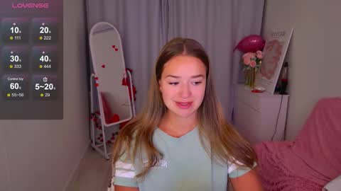 Snapshot of jessiestarz chatting on 02-17-26, 01:51 Jessi online show from 02-17-26, 01:51