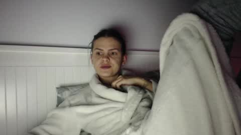 jessieryan online show from 11-17-25, 05:02