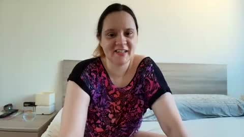 Snapshot of jessika97 chatting on 06-22-26, 06:10 jessika97 online show from 06-22-26, 06:10