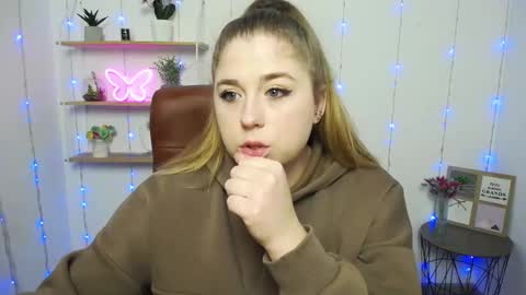 Jess online show from 01-22-25, 07:03