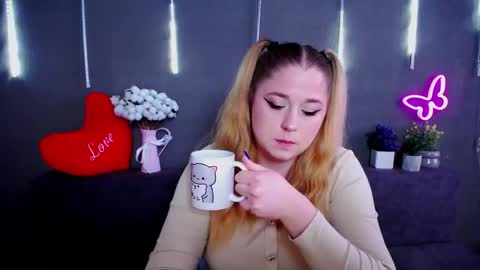 Jess online show from 02-19-26, 07:48