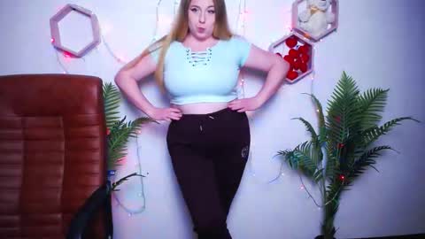 Jess online show from 03-23-26, 07:40