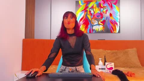 Snapshot of jessy_skinny_ chatting on 10-19-25, 11:27 Jessy online show from 10-19-25, 11:27
