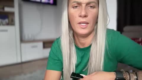 Jessye online show from 10-09-25, 10:02