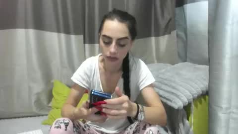 Jessy online show from 11-20-25, 05:51