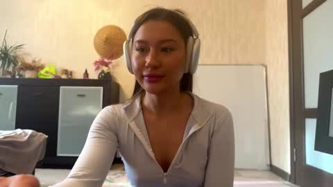 Lynn online show from 11-02-25, 08:28