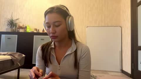 Lynn online show from 11-06-25, 07:09