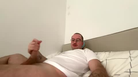 Snapshot of jesust12 chatting on 04-10-26, 03:06 Jesus online show from 04-10-26, 03:06