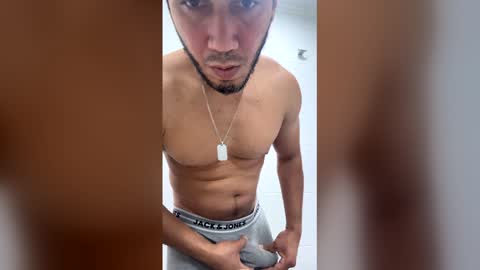 Snapshot of jesuxxx1010 chatting on 03-02-26, 01:30 Jesuxxx online show from 03-02-26, 01:30