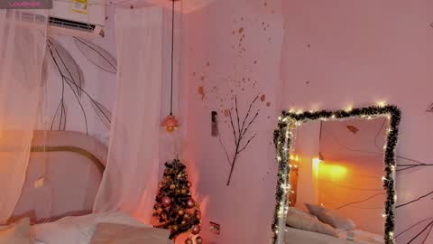 Snapshot of jesysoz_23 chatting on 12-18-24, 03:15 Jessica online show from 12-18-24, 03:15