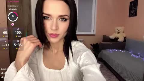 Lea online show from 11-22-25, 04:06